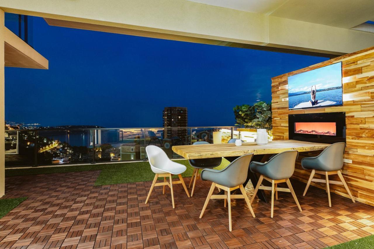 شقة Monaco View, Pool, Garage, 100 M2 Terrace بوزولي المظهر الخارجي الصورة