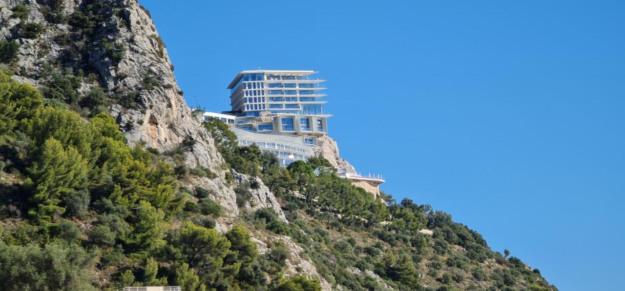 شقة Monaco View, Pool, Garage, 100 M2 Terrace بوزولي المظهر الخارجي الصورة