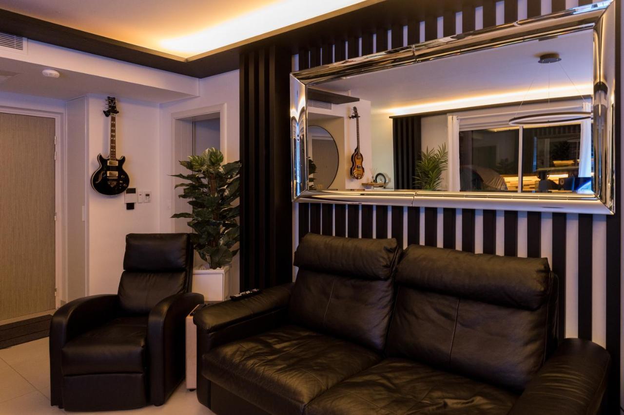 شقة Monaco View, Pool, Garage, 100 M2 Terrace بوزولي المظهر الخارجي الصورة