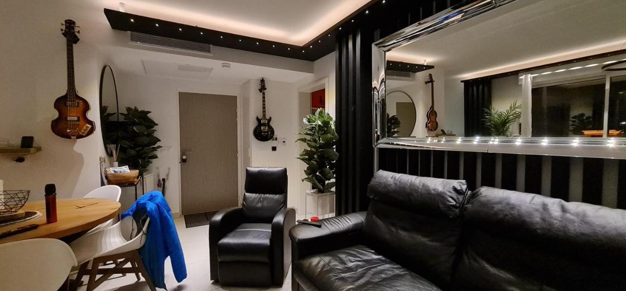 شقة Monaco View, Pool, Garage, 100 M2 Terrace بوزولي المظهر الخارجي الصورة
