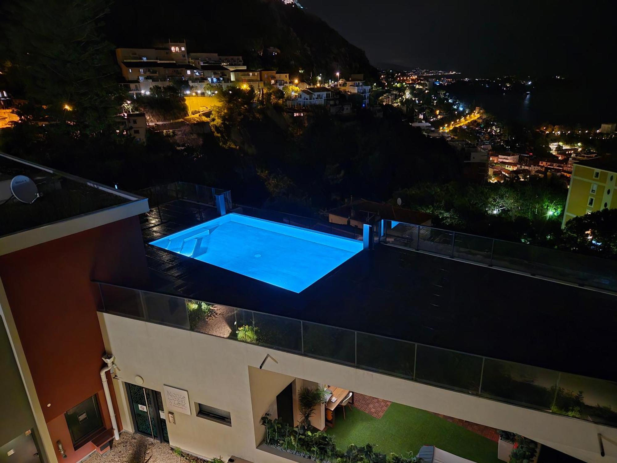 شقة Monaco View, Pool, Garage, 100 M2 Terrace بوزولي المظهر الخارجي الصورة